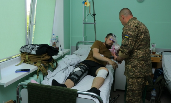 Гвардійці "Червоної Калини" відвідали побратимів, які лікуються після поранень