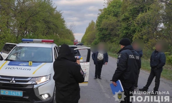 Невідомі вночі розстріляли поліцейських на Вінниччині 