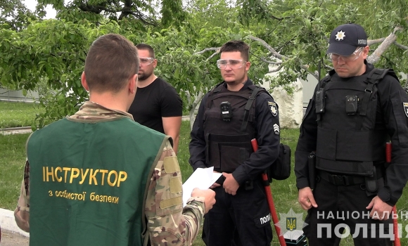 У Вінниці поліцейським провели курси з тактики дій у кризових ситуаціях