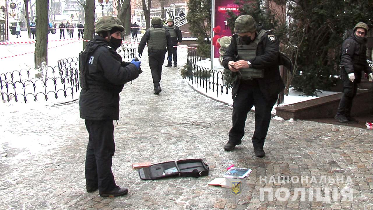 В центрі Вінниці чоловік погрожував підірвати вибухівку