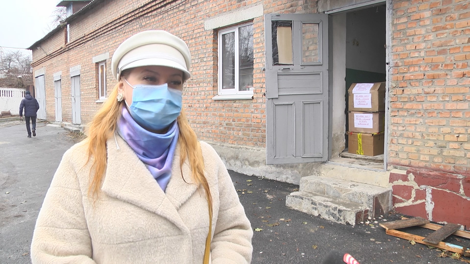 Учні вінницьких шкіл збирають смаколики для захисників на Схід