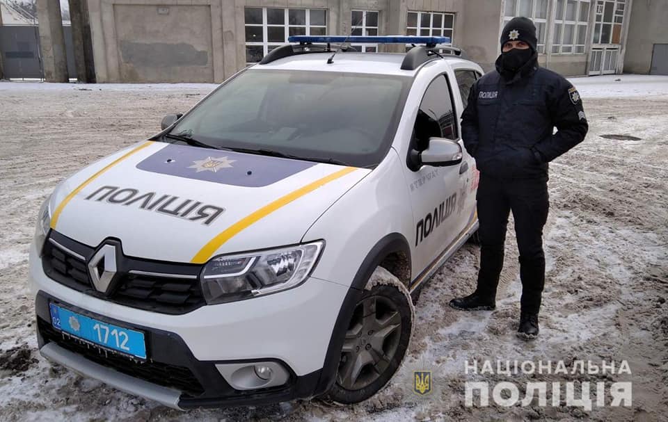 Двоє вінничан попались "на гарячому" під час крадіжки телефонного кабелю