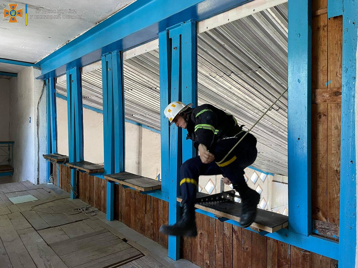 У Вінниці рятувальники змагались за звання кращого начальника караулу