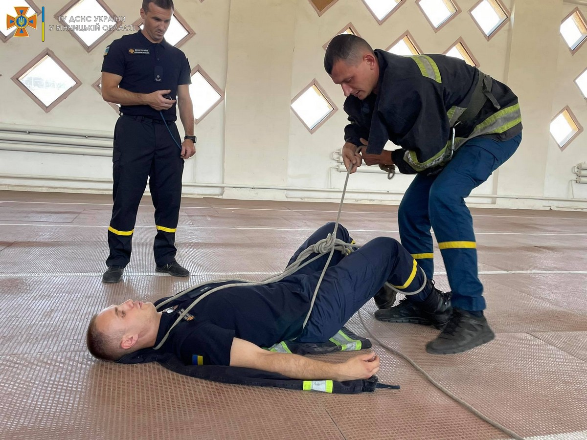 У Вінниці рятувальники змагались за звання кращого начальника караулу