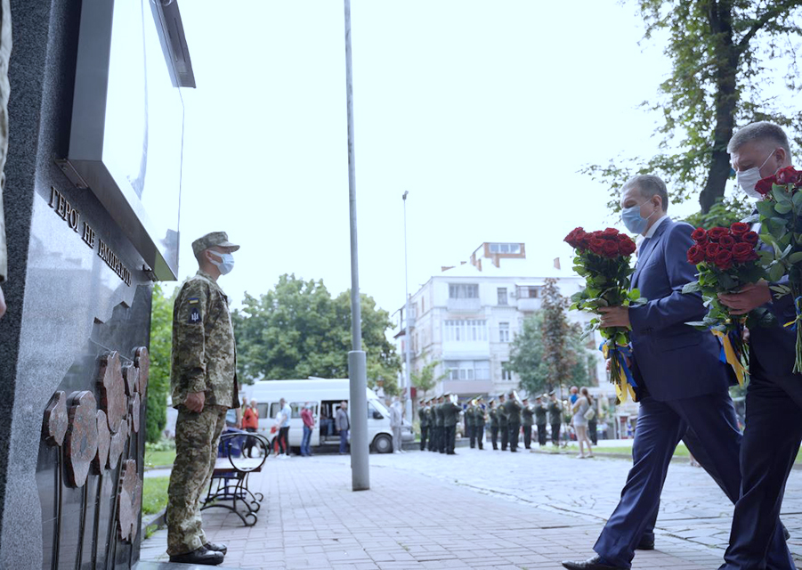 У Вінниці вшанували пам'ять жертв війни в Україні