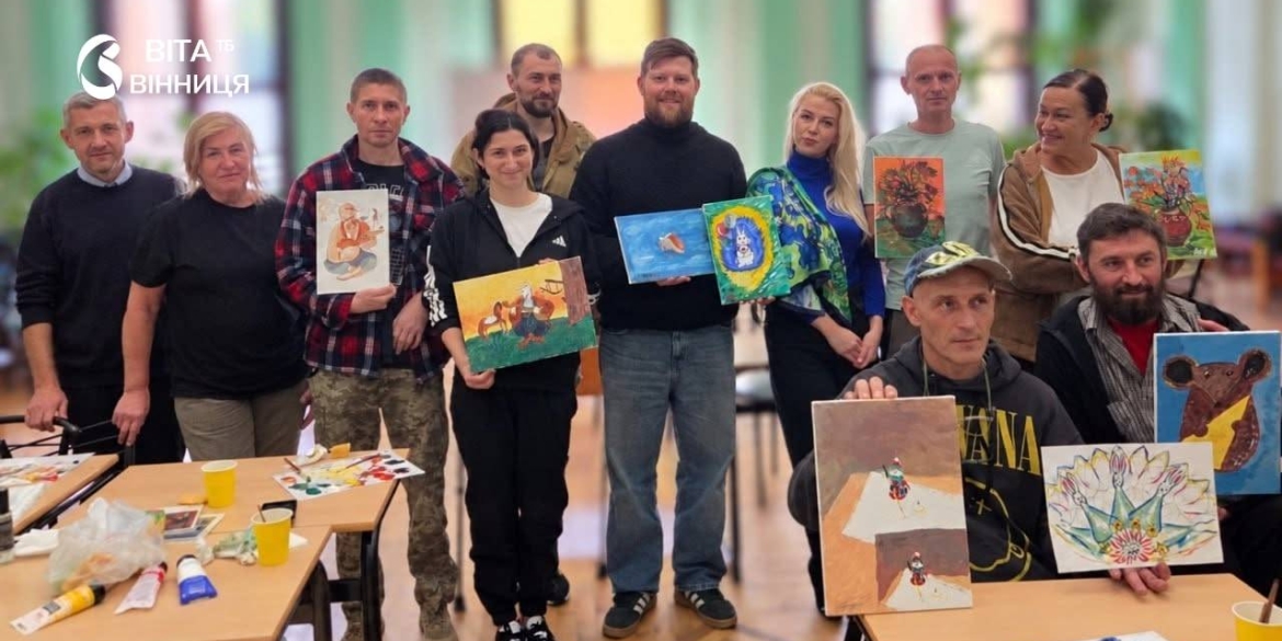 «Кольори внутрішньої сили» у госпіталі на Вінниччині військові вчилися працювати з фарбами та полотном