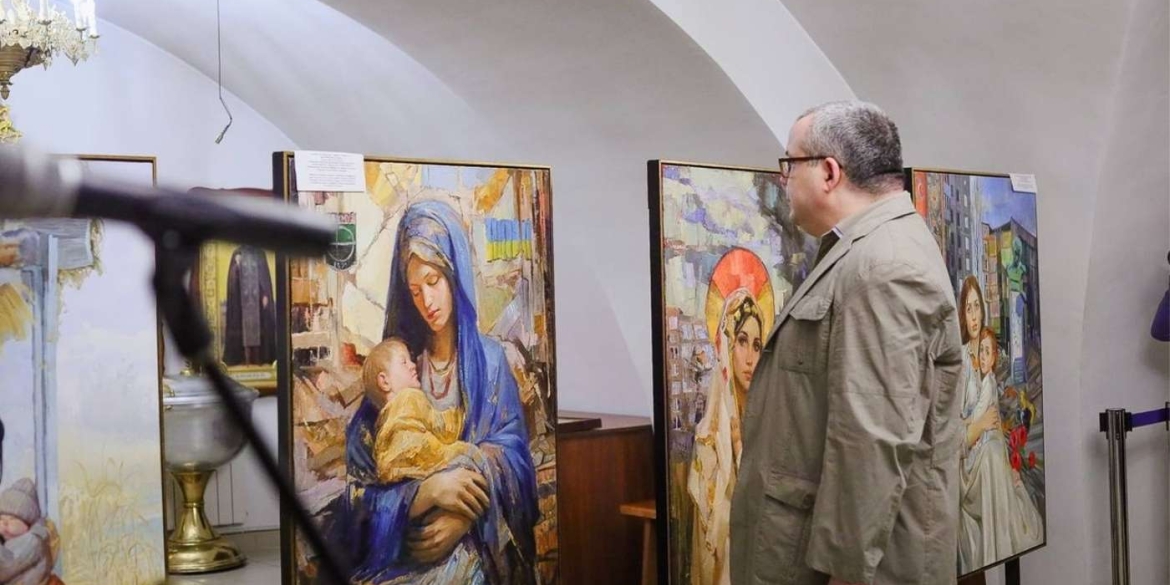 «Мадонни», що бачили війну у головному соборі Вінниці відкрили унікальну виставку