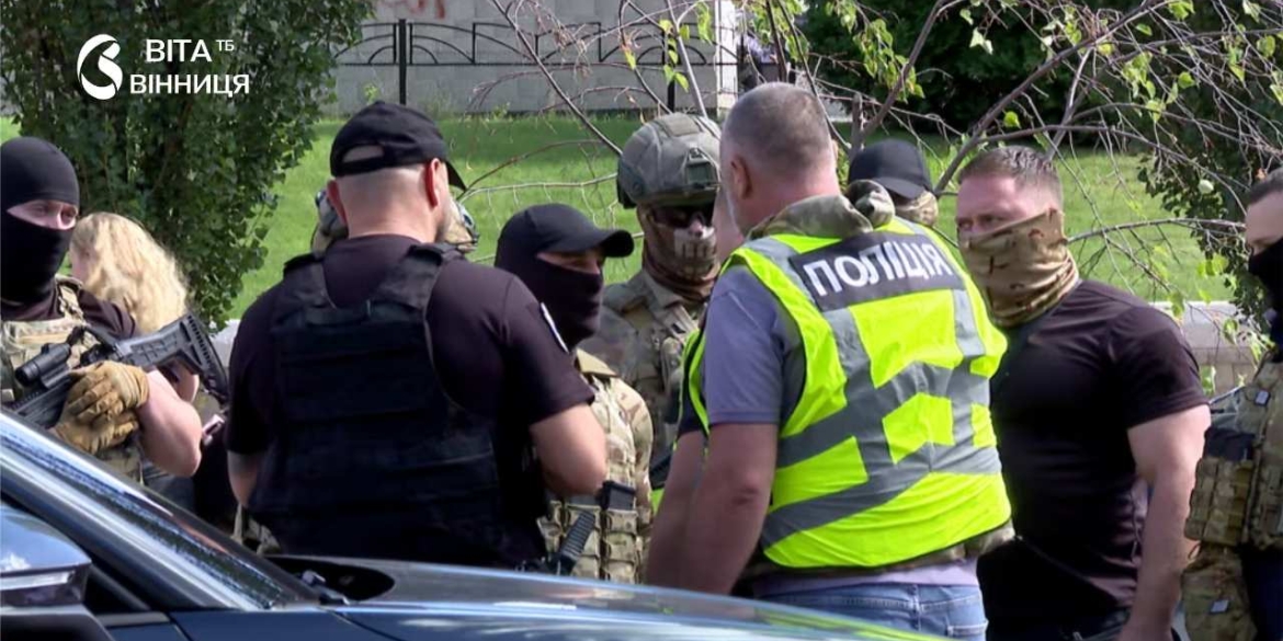 «Стріляти можна лише в окупантів» Президент жорстко відреагував на протистояння українських силовиків