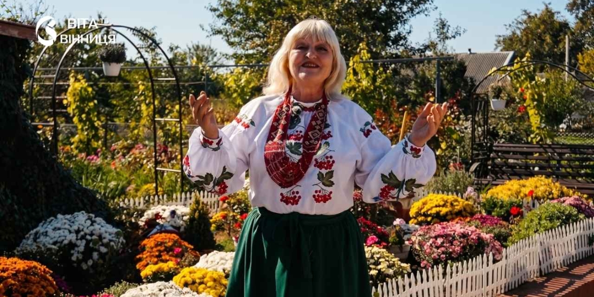 «Я розмовляю з квітами» фермерка з Махнівки 40 років очолює єдиний в Україні гурт, що співає лише її пісні