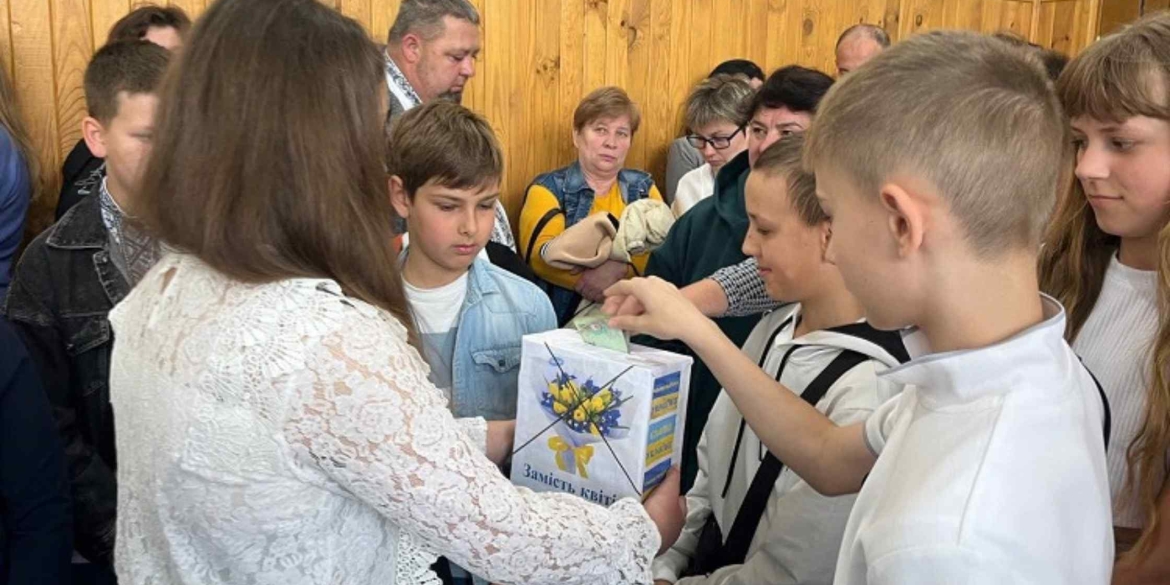 «Замість квітів донат на ЗСУ» - гасло останнього дзвоника у Калинівській громаді
