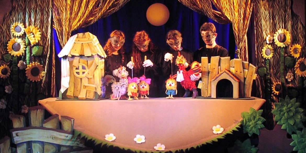 Малечу з багатодітних родин запрошують на новорічну виставу до лялькового театру