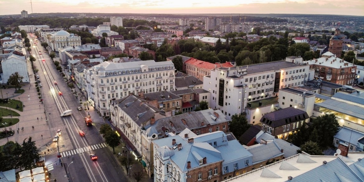 Завод HEAD, лікарня швидкої допомоги, тролейбуси VinLine: у Вінниці підсумували результати розвитку громади за І півріччя