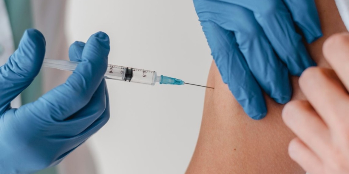 10 липня вінничан запрошують щепитися вакциною "CoronaVak" до ТРЦ "Мегамолл"
