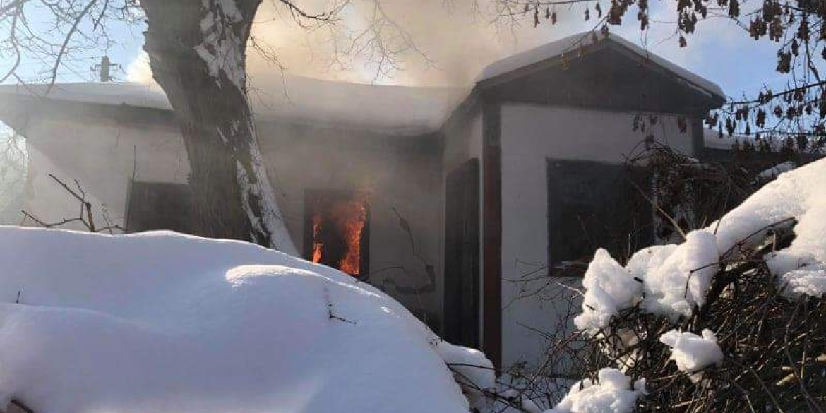 У Бершаді через необережність із вогнем загорівся будинок