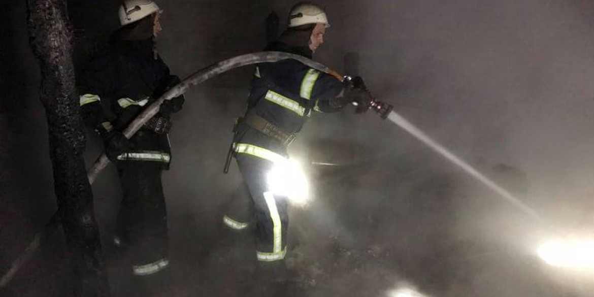 В Стрижавці пожежа знищила дах житлового будинку