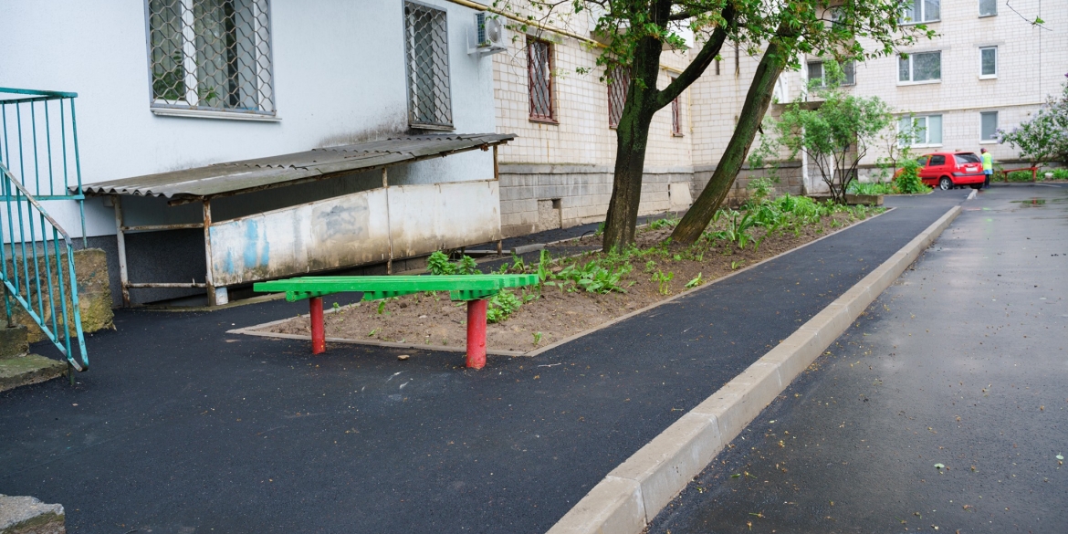 У Вінниці завершили капітальний ремонт подвір’я будинку на вулиці Миколайчука