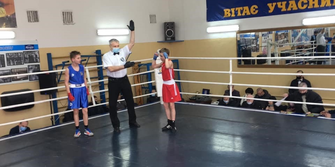 Вінничани здобули "золото" на зональному чемпіонаті з боксу