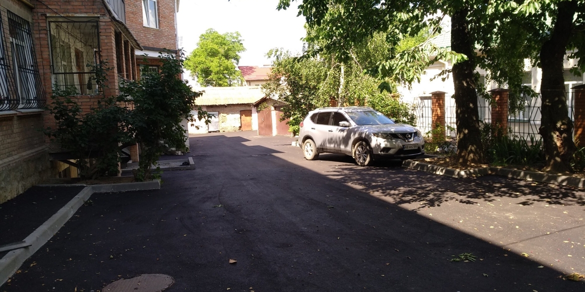 У Вінниці на вулиці Оводова завершили комплексний капітальний ремонт двору