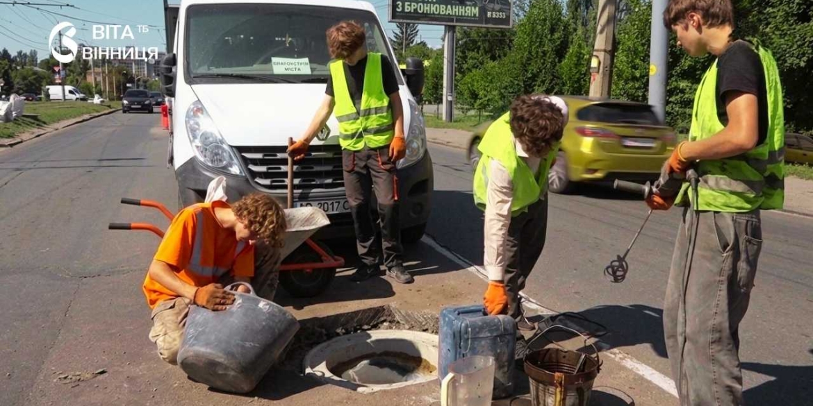238 нових люків до морозів у Вінниці оновлюють три магістральні вулиці
