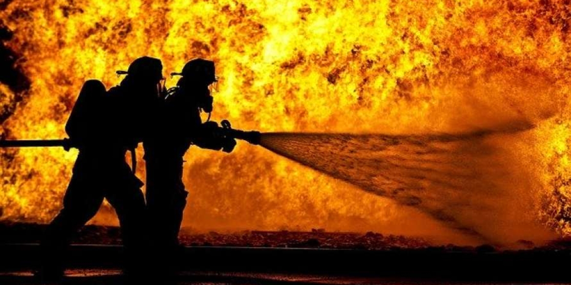 На Вінниччині з охопленого полум’ям будинку врятували чоловіка
