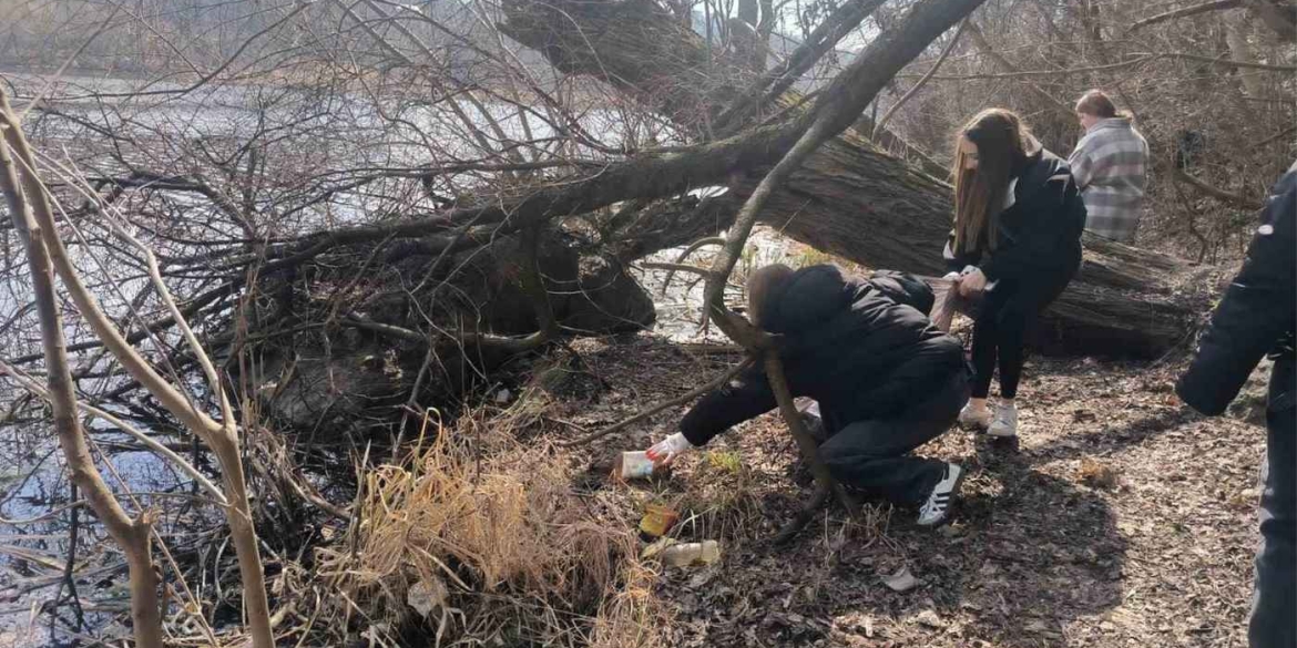 2400 мішків сміття як вінницькі студенти та комунальники рятували екологію міста