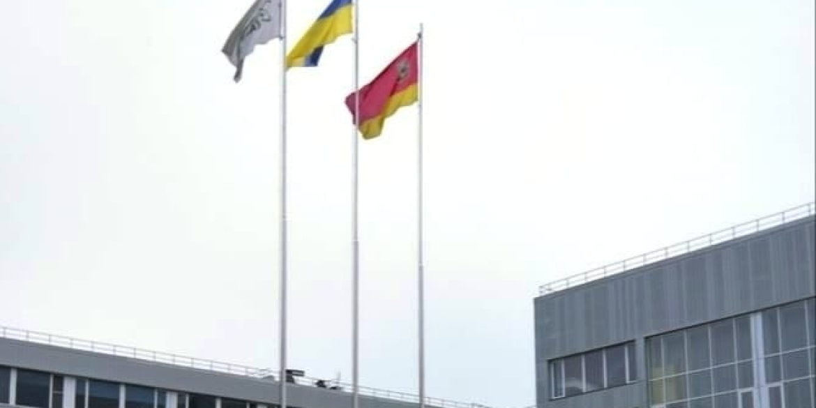 На Чорнобильській атомній станції підняли прапор України