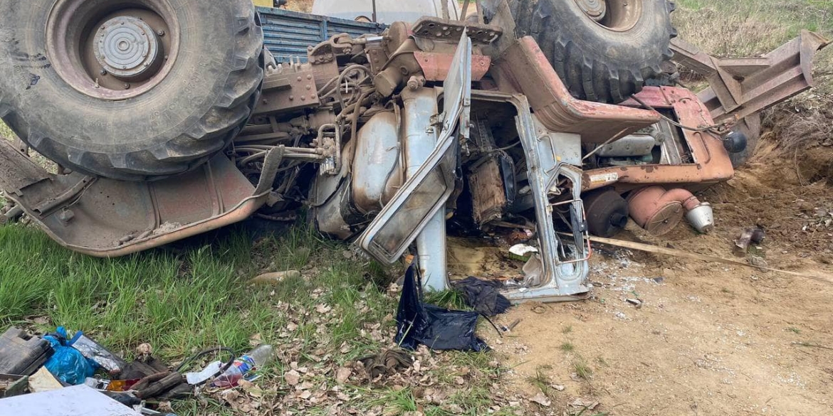 У Гайсинській громаді рятувальники дістали з-під трактора чоловіка