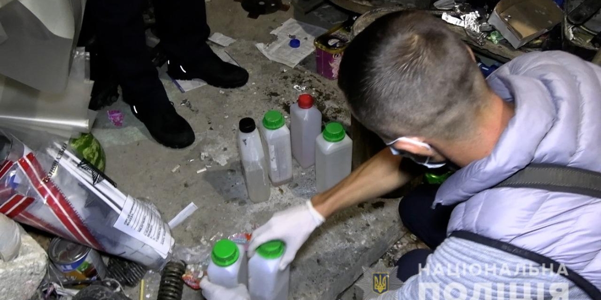 У Ладижині поліція викрила угруповання, яке збувало наркотики на території області