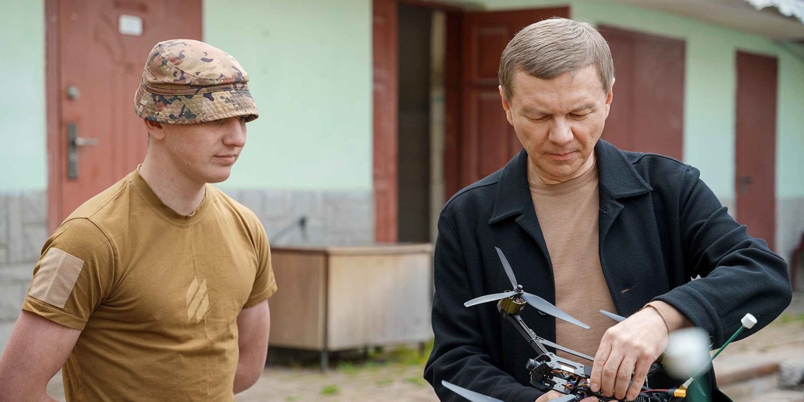 300 FPV-дронів на східний напрям фронту з Вінниці передали допомогу бійцям Третьої штурмової 