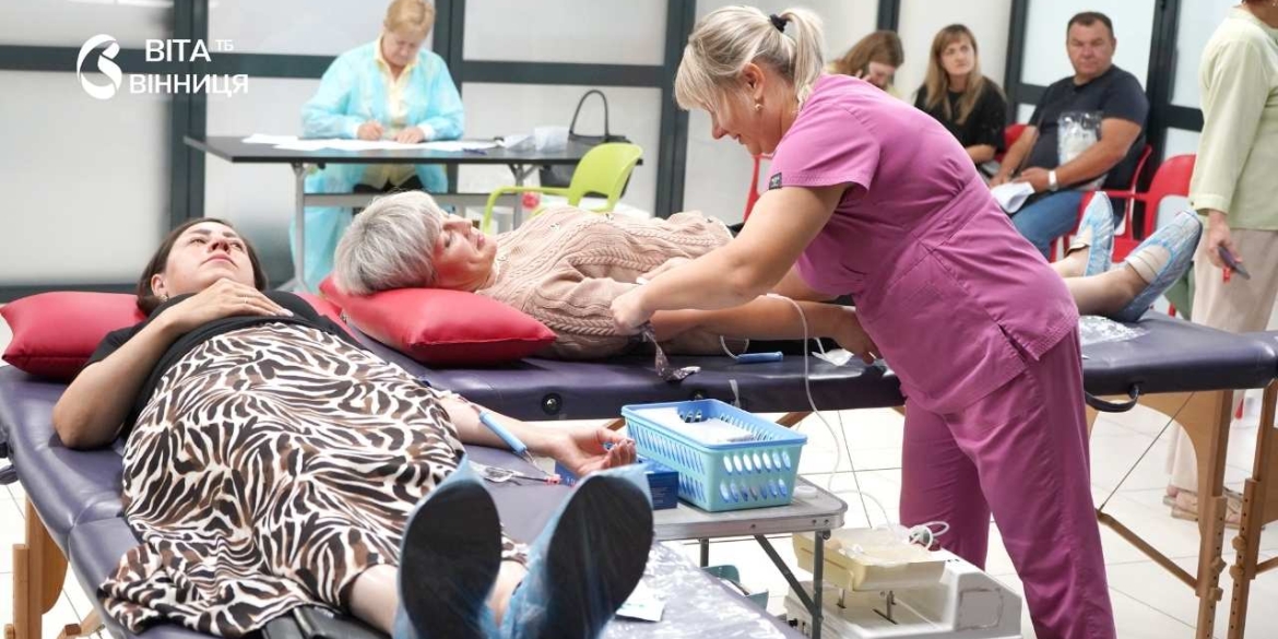 33 працівники міськради Вінниці стали донорами крові за один день