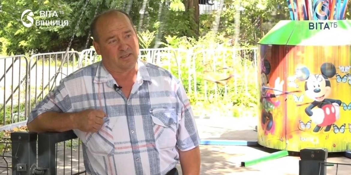 400 тисяч дітей і потрійний запас цукерок як «дядя Толя» вже 21 рік дарує радість маленьким вінничанам