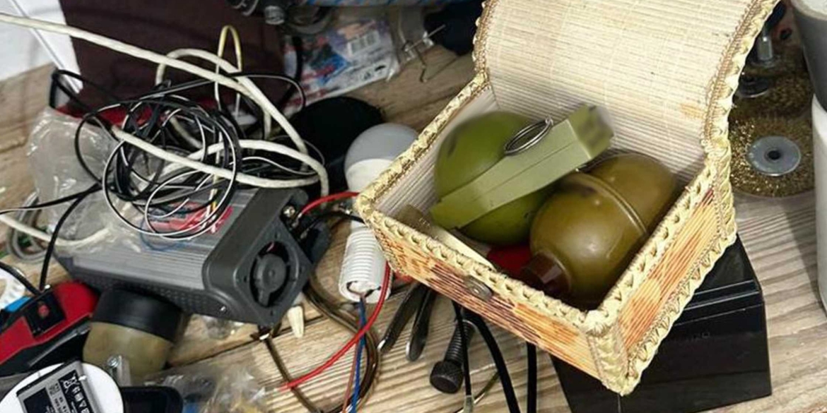 43-річний вінничанин незаконно зберігав вдома гранати із запалом