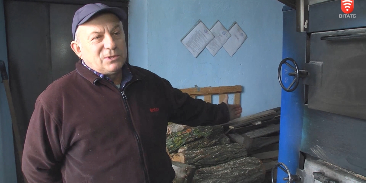 У Калинівському районі практикують опалення державних закладів дровами