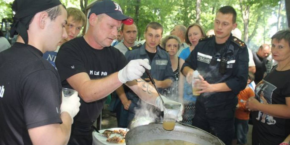 Вінничан знову запрошують на фестиваль польової кухні пам’яті Тараса Сича