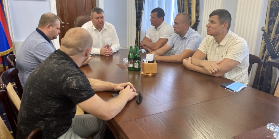 Вячеслав Соколовий провів нараду з керівниками фракцій Вінницької облради