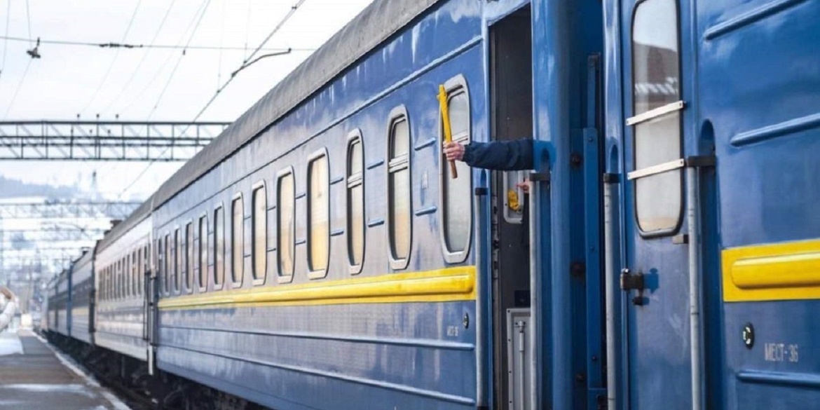 Укрзалізниця попередила про затримку поїздів, які прибувають у Вінницю