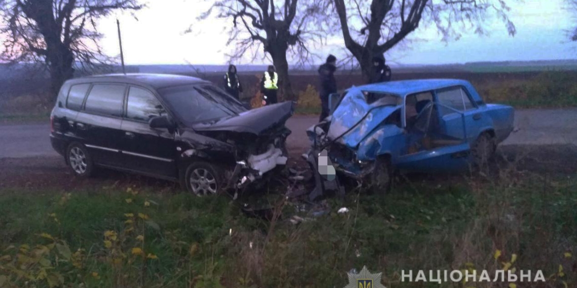 На Вінниччині в лобовому зіткненні двох авто постраждали двоє людей