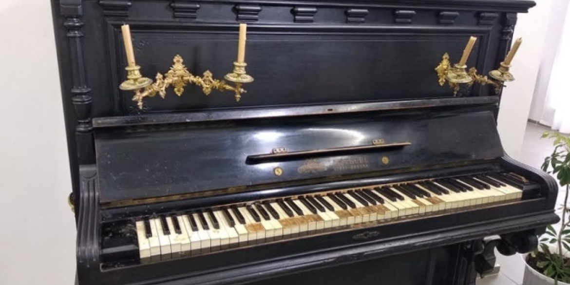 Вінницькі музейники планують реставрувати піаніно Леонтовича