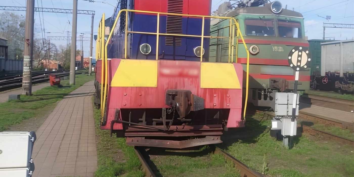 82-річний дідусь із велосипедом потрапив під локомотив на станції «Козятин»