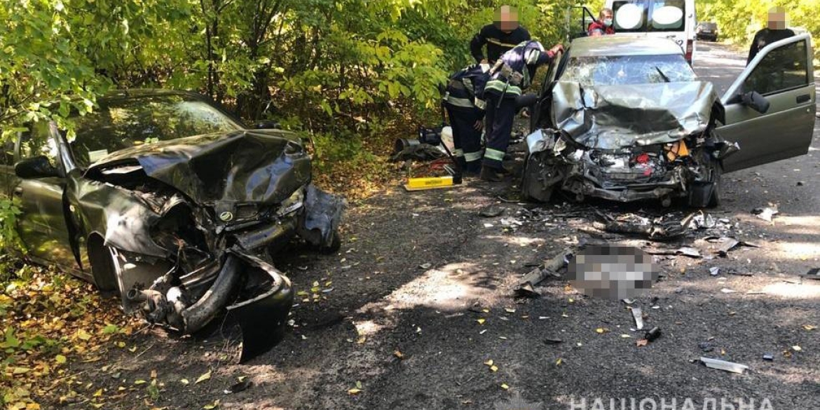 В Хмільницькому районі зіштовхнулись авто: двоє людей загинули, обидва водії у лікарні