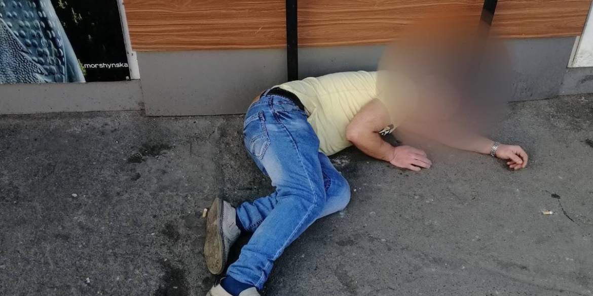 Біля Привокзального ринку у Вінниці знайшли непритомного чоловіка