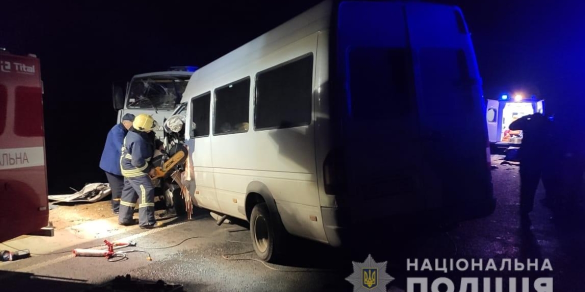 Смертельна ДТП в Тульчинському районі: зіштовхнулись мікроавтобус та вантажівка