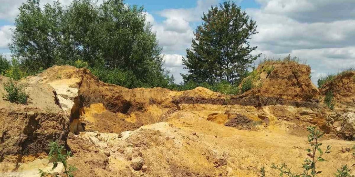 У Мурованокуриловецькому районі незаконно видобували пісок