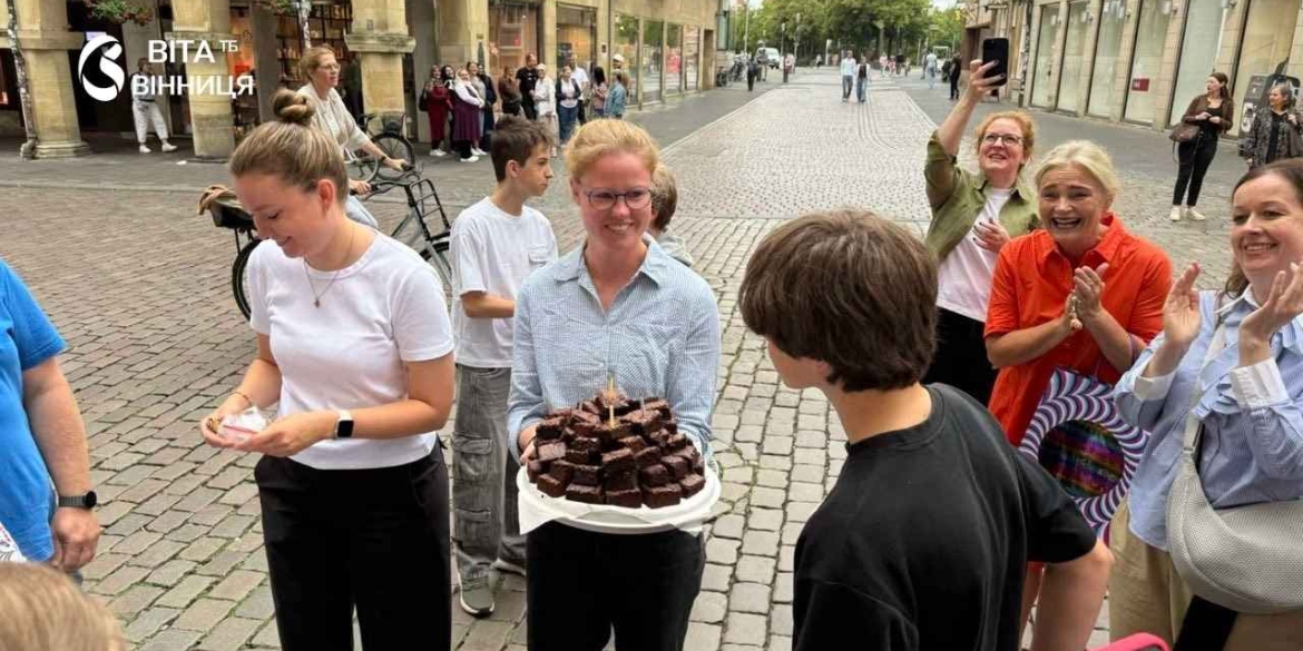 Американські гірки та годування слонів вінницькі діти повернулися з Німеччини