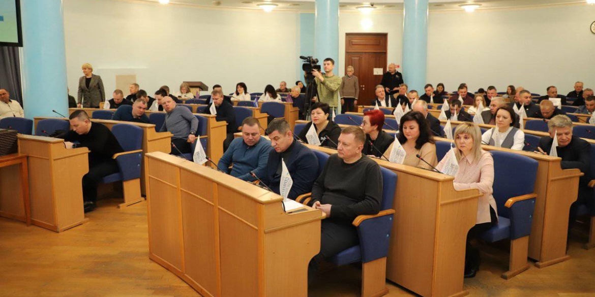 Антикорупційна програма та допомога військовим - відбулась сесія Вінницької облради