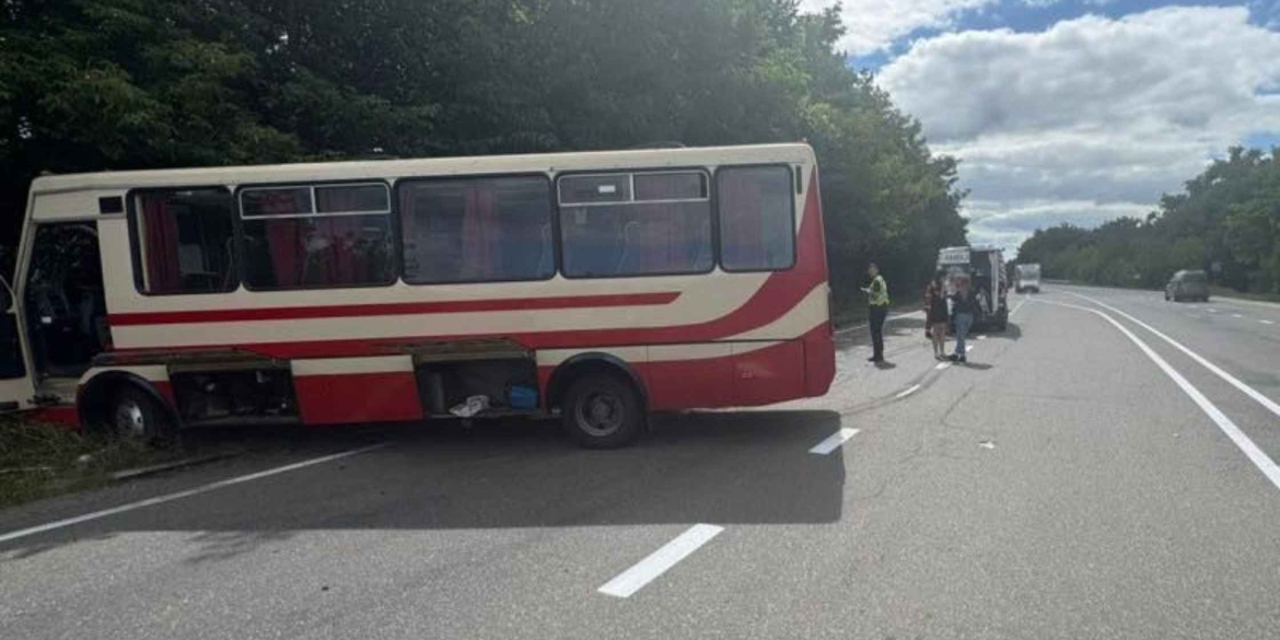 Автобус з вінничанами потрапив у ДТП на трасі Житомир – Вінниця