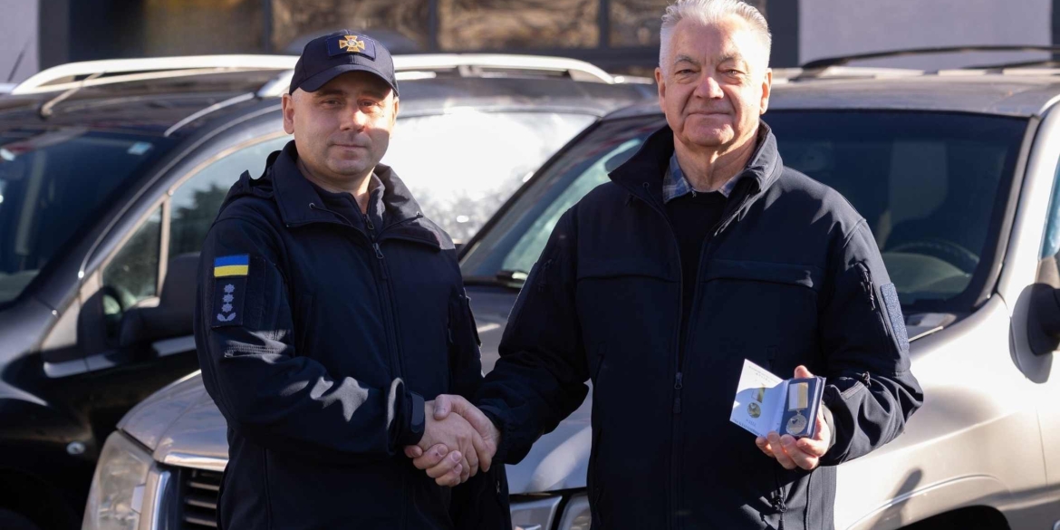 Автопарк вінницьких рятувальників поповнили п’ять авто від литовських меценатів