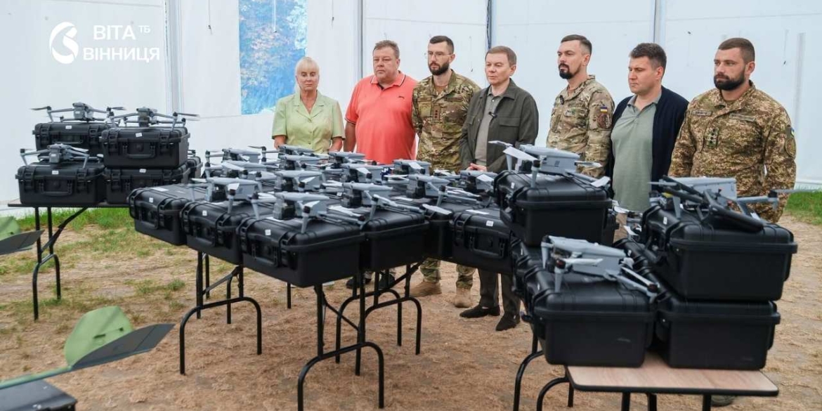 Бачать ворога з висоти понад 1,5 км бригада «Червона калина» отримала нові безпілотники від Вінницької громади