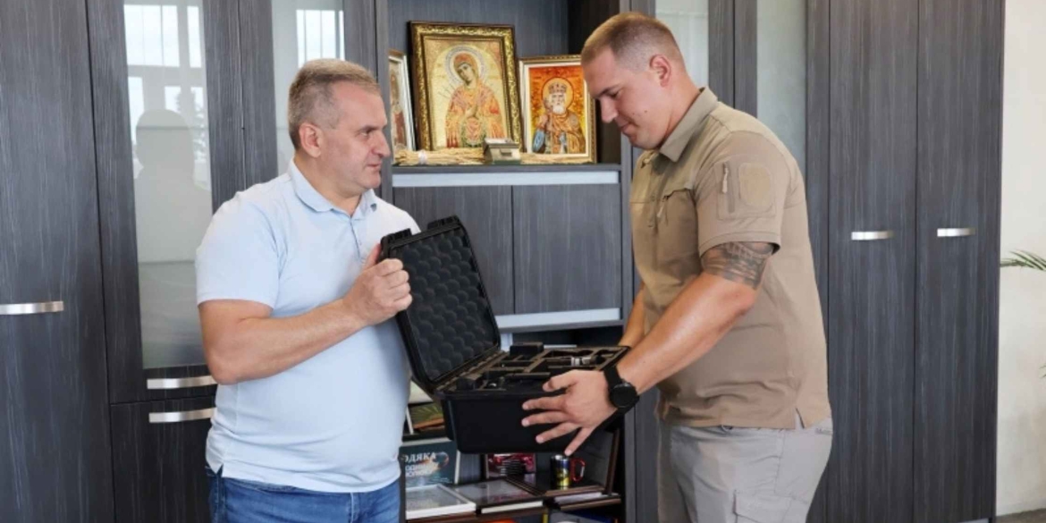 Барська громада передала військовим два квадрокоптери