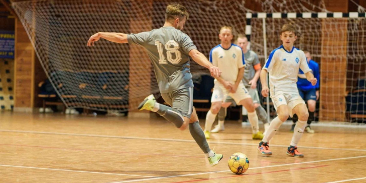 Барська команда поки лідирує у чемпіонаті області з футзалу